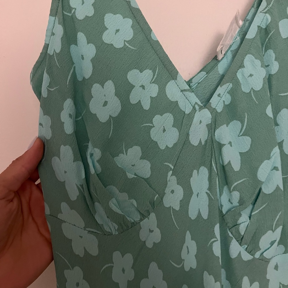 Float Dress - Picture 2 of 3